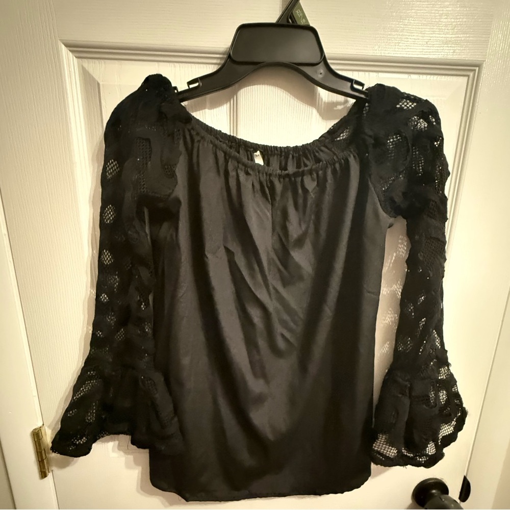 Elegant Black Lace Sleeve Women's Top